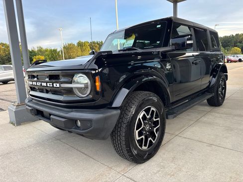 Used 2022 Ford Bronco Outer Banks AWD/4WD image 3