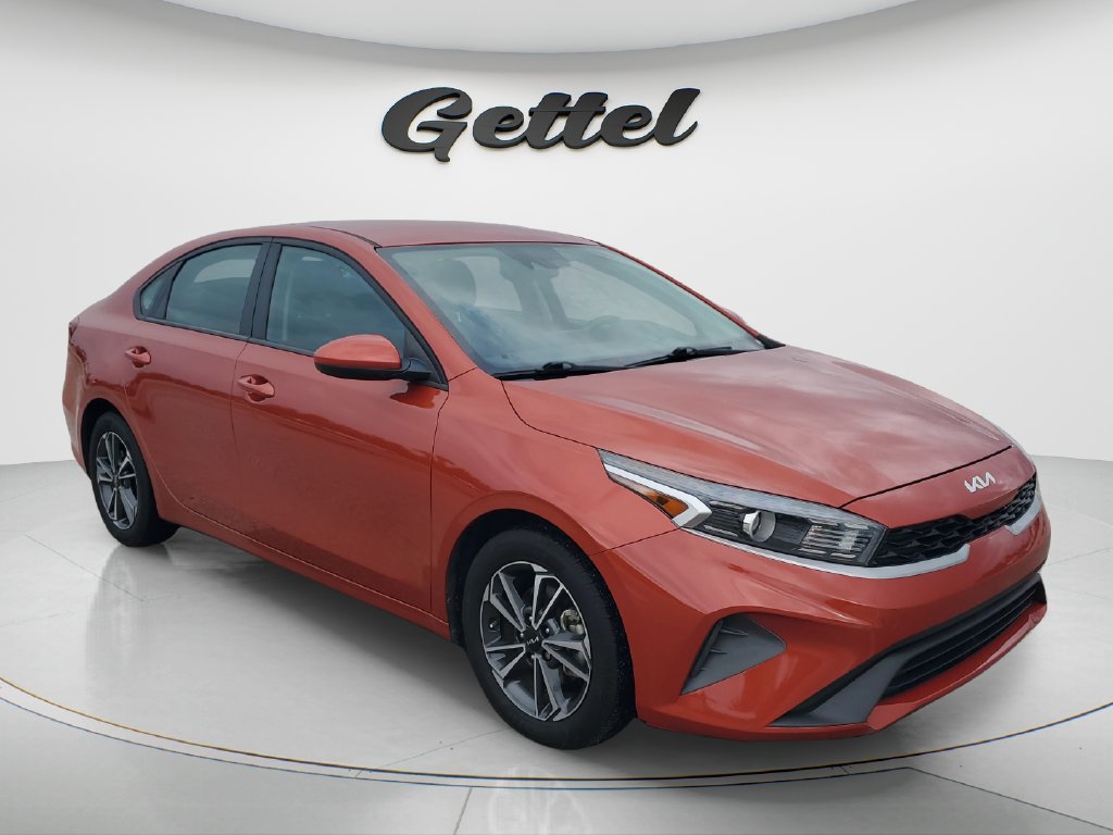 Used 2023 Kia Forte LXS FWD image 3