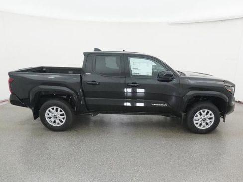 New 2026 Toyota Tacoma SR5 image 11