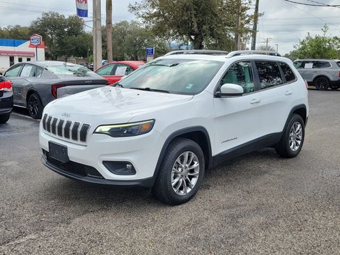 Used 2021 Jeep Cherokee Latitude Lux w/ Sun & Sound Group image 3
