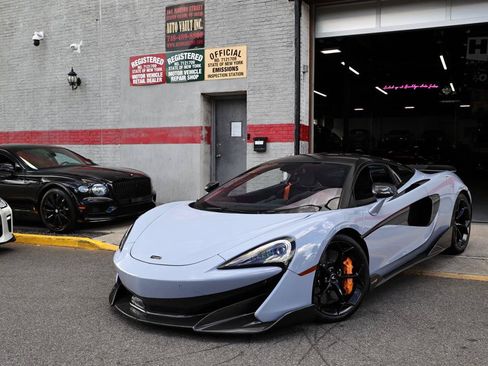 Used 2019 McLaren 600LT RWD image 4