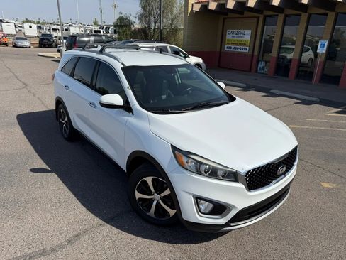 Used 2017 Kia Sorento EX w/ EX V6 Premium Package image 2
