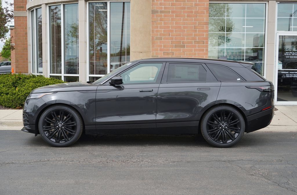 Used 2026 Land Rover Range Rover Velar Dynamic SE AWD/4WD image 2