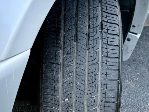 Used 2011 Dodge Nitro SXT image 46