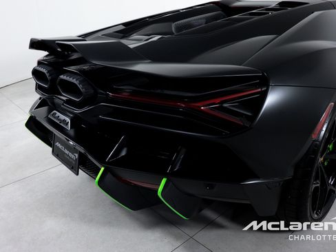 Used 2024 Lamborghini Revuelto AWD/4WD image 37