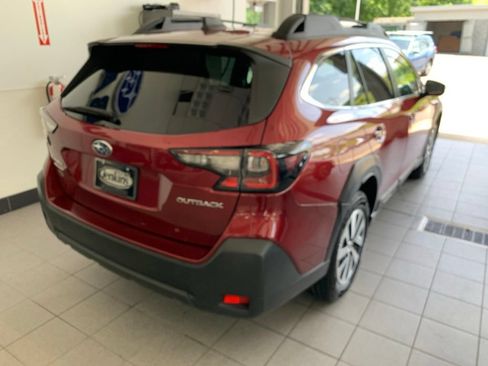 Used 2024 Subaru Outback Premium AWD/4WD image 16