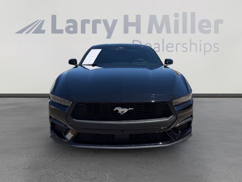 Used 2026 Ford Mustang Coupe RWD image 8