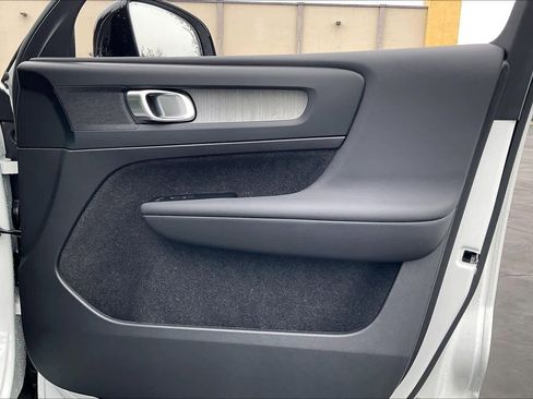 New 2026 Volvo EX40 Plus w/ Climate Package image 30