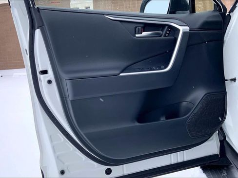 Used 2021 Toyota RAV4 XSE w/ Premium Package image 22