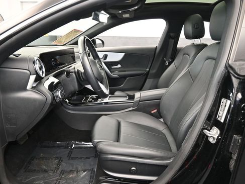 Used 2025 Mercedes-Benz CLA 250 image 11