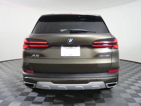 Certified 2026 BMW X5 sDrive40i RWD image 4
