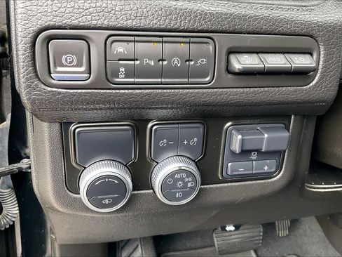 Certified 2021 GMC Yukon Denali w/ Denali Ultimate Package image 14