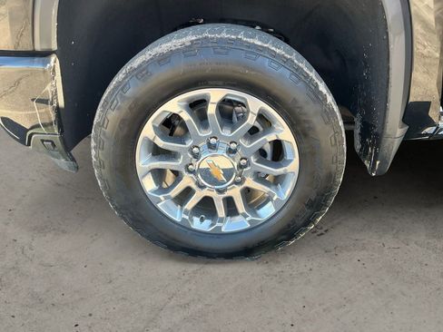 Used 2025 Chevrolet Silverado 2500 LT w/ Z71 Chrome Sport Edition image 14