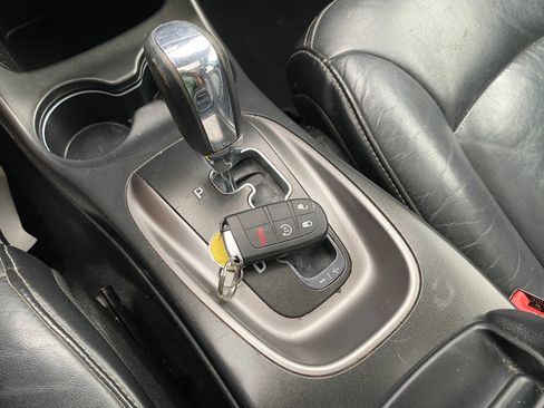 Used 2018 Dodge Journey Crossroad w/ Nav & Sun Group AWD/4WD image 23