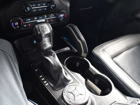 Used 2021 Ford Bronco First Edition AWD/4WD image 32