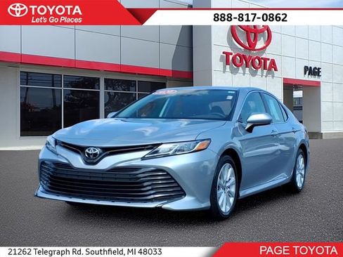 Certified 2020 Toyota Camry LE FWD image 1