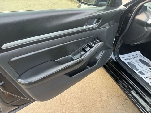 Used 2023 Nissan Altima 2.5 SV image 23