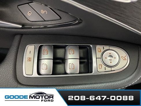 Used 2022 Mercedes-Benz GLC 300 4MATIC image 10