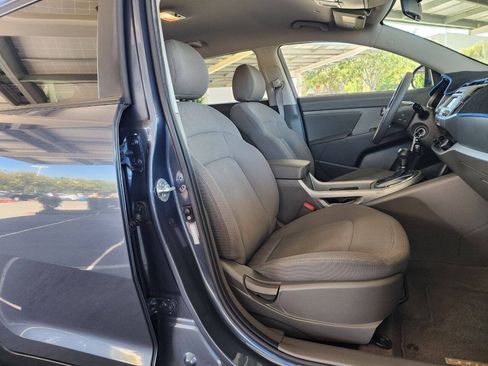 Used 2011 Kia Sportage LX AWD/4WD image 27