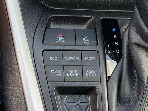 Used 2025 Toyota RAV4 LE image 26