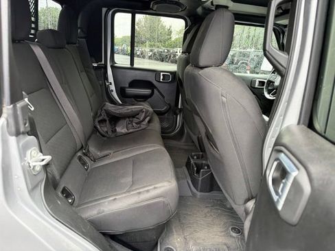 Used 2021 Jeep Gladiator Sport AWD/4WD image 11