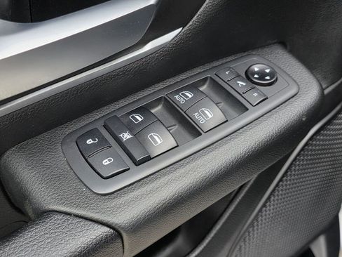 Used 2021 RAM 1500 Big Horn image 12