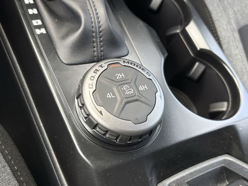 New 2025 Ford Bronco 4-Door image 4