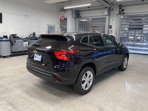 New 2026 Chevrolet Trax LS FWD image 5