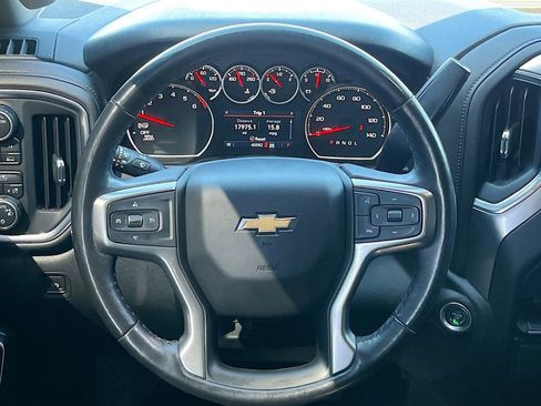 Used 2022 Chevrolet Silverado 1500 LT AWD/4WD image 11