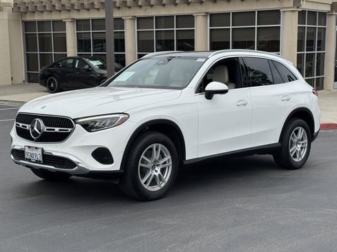 Used 2023 Mercedes-Benz GLC 300 4MATIC image 4