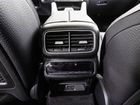 Used 2024 Mercedes-Benz GLE 450e 4MATIC image 31