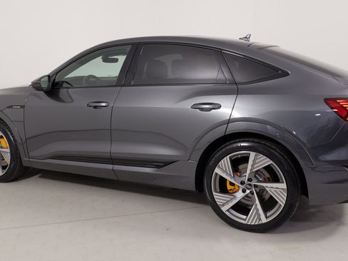 Used 2023 Audi e-tron Prestige w/ Prestige Package image 17