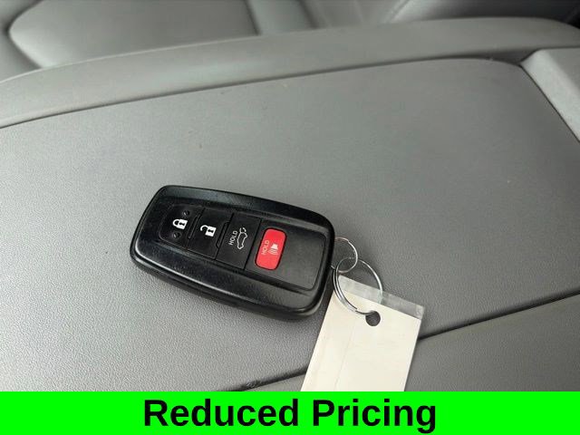 Used 2020 Toyota Highlander XLE AWD/4WD image 54