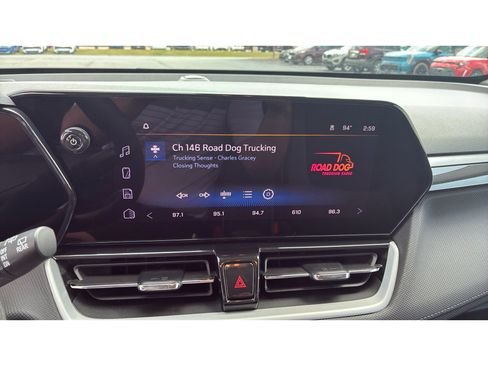Used 2025 Chevrolet TrailBlazer LT AWD/4WD image 40