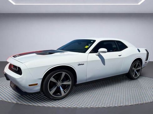 Used 2014 Dodge Challenger R/T w/ Quick Order Package 28M RWD image 1