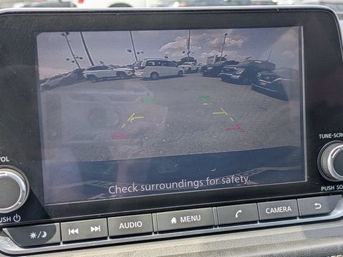 Certified 2025 Nissan Rogue SV FWD image 21
