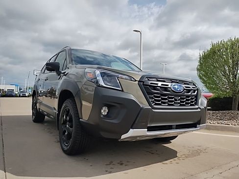 Certified 2025 Subaru Forester Wilderness AWD/4WD image 4