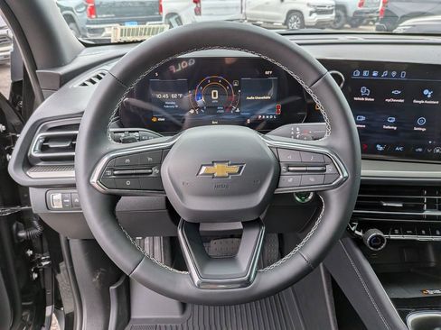 New 2026 Chevrolet Traverse LT w/ Sun and Wheel Package FWD image 13