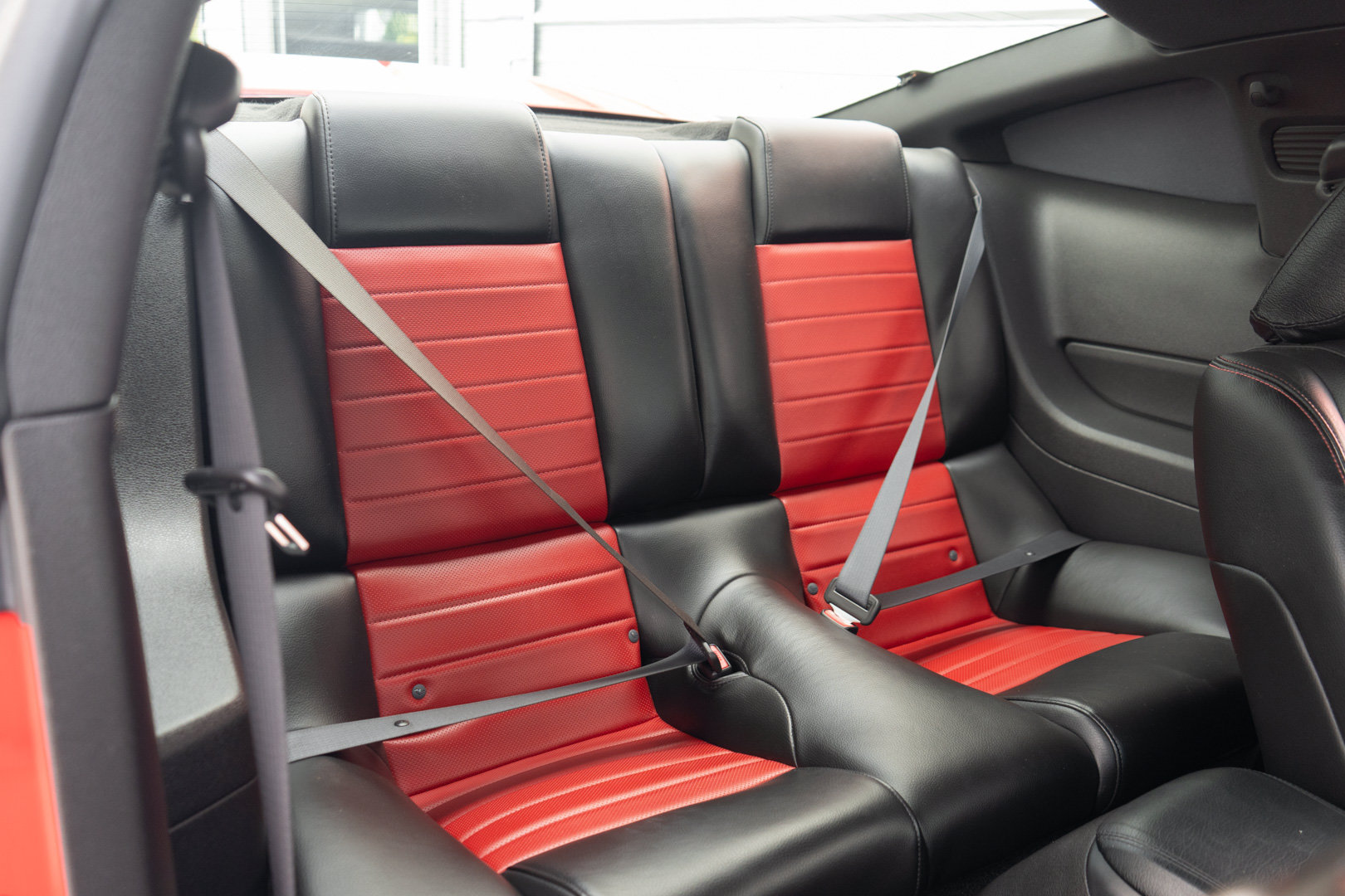 Used 2007 Ford Mustang Shelby GT500 RWD image 30