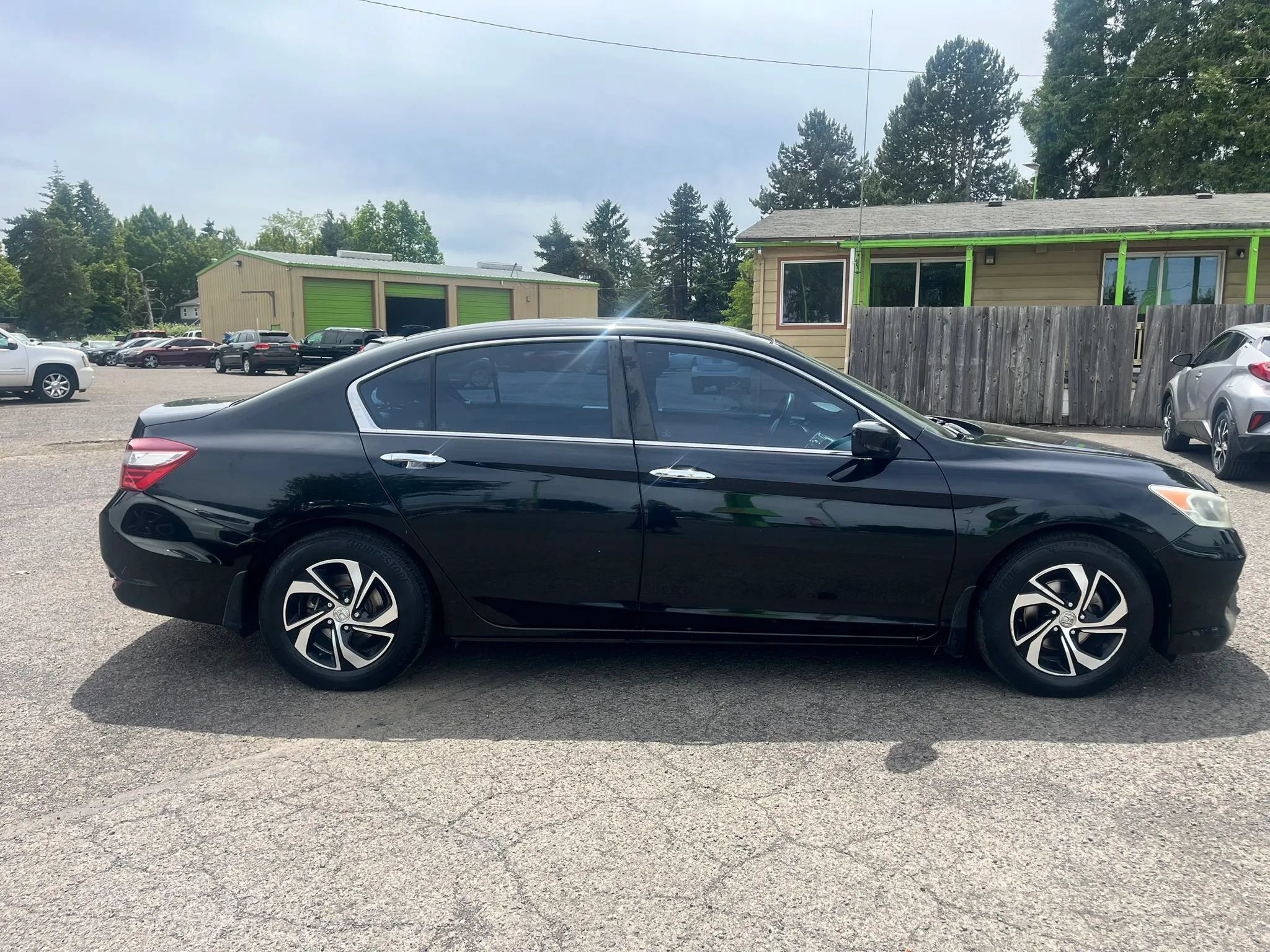 Used 2016 Honda Accord LX image 2