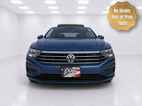 Used 2019 Volkswagen Jetta SE w/ Cold Weather Package FWD image 3