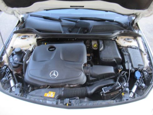 Used 2019 Mercedes-Benz CLA 250 image 12