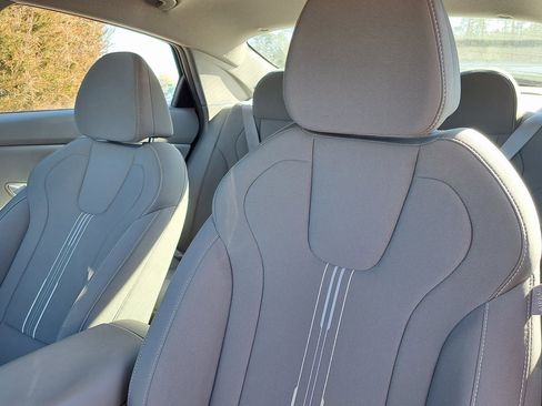 Used 2023 Hyundai Elantra SEL image 24