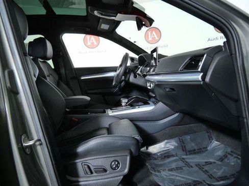 Used 2025 Audi Q5 2.0T Premium Plus w/ Premium Plus Package image 11