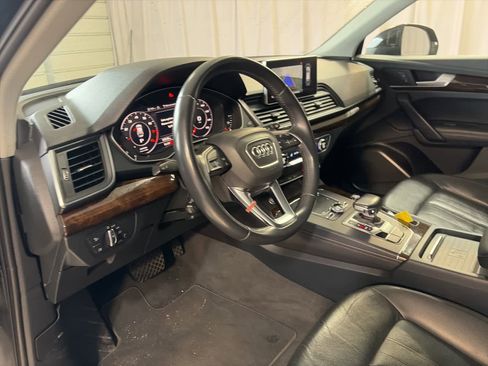 Used 2019 Audi Q5 2.0T Premium Plus w/ Premium Plus Package image 23