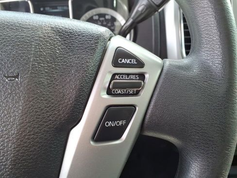 Used 2017 Nissan Titan SV AWD/4WD image 29