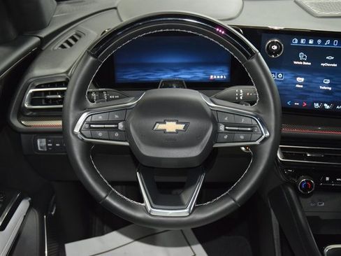 Used 2025 Chevrolet Traverse High Country image 36