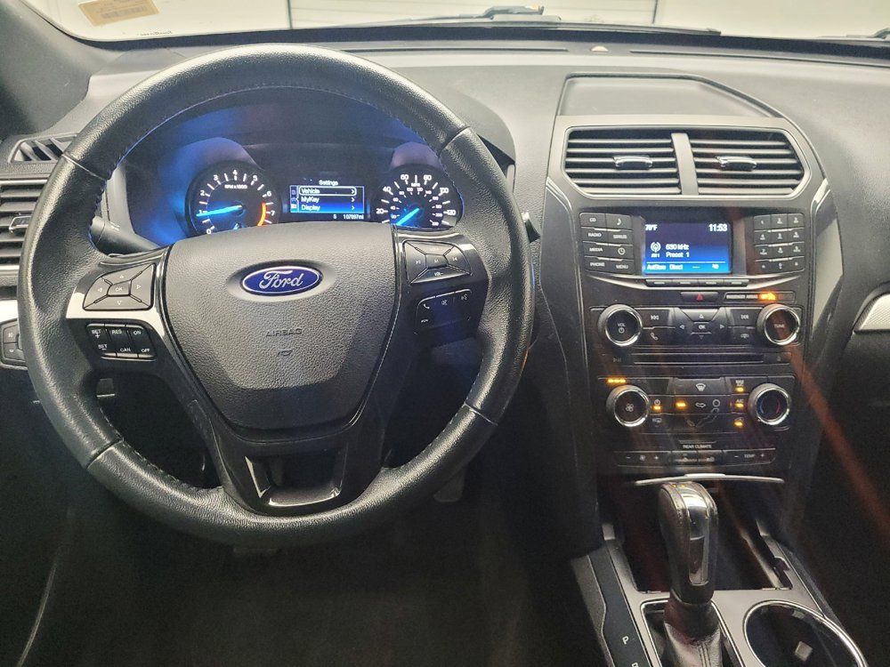 Used 2017 Ford Explorer XLT AWD/4WD image 22