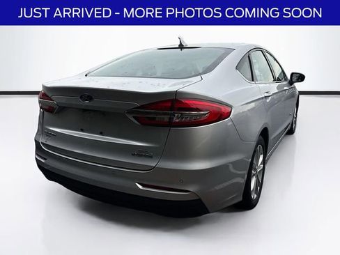 Used 2019 Ford Fusion SE FWD image 8