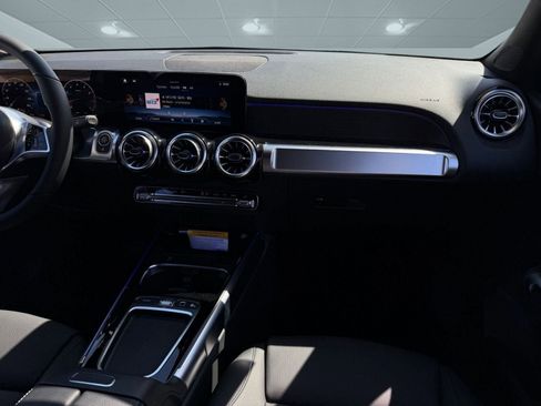 New 2026 Mercedes-Benz GLB 250 image 24